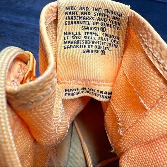 Nike SF AF1 Special Air Force Mid OBJ AJ0424-800 Size 7Y Yellow Women's Sz 9.5 - Picture 9 of 9